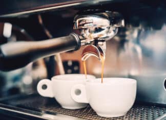 Machine à café entreprise, faut-il choisir l’achat ou location ?